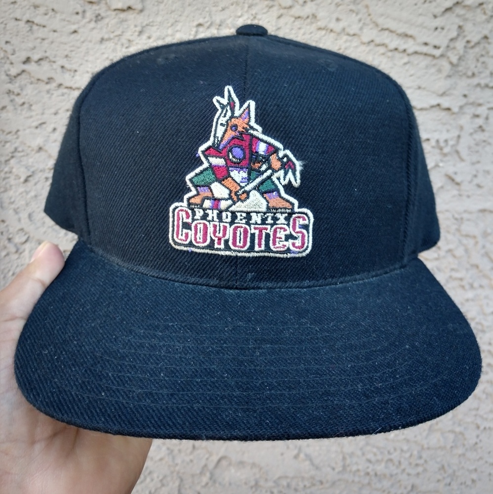 Phoenix Coyotes Hat Black